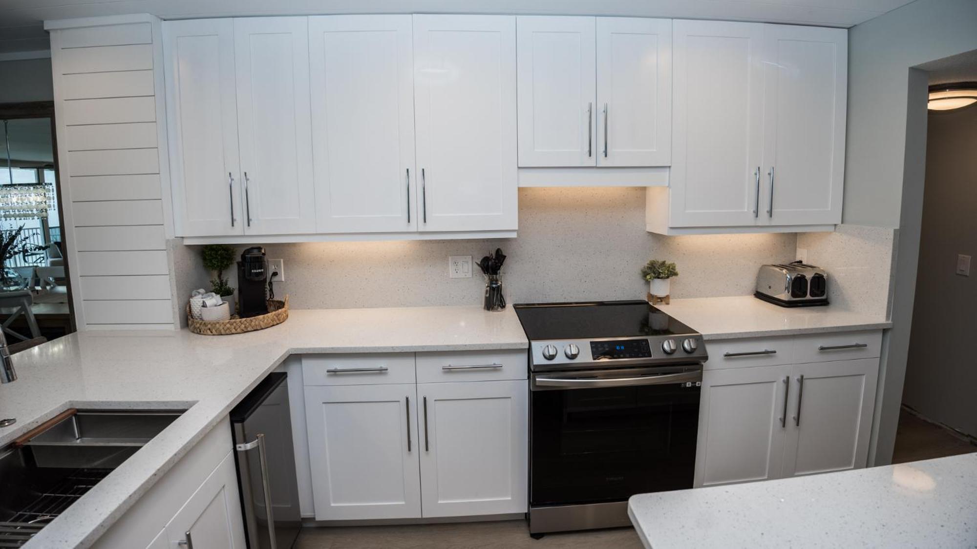 New Rental - 3Br 3Ba Corner Beachfront - 2024 Remodel - 3 Pools, Tiki Hut, Gym, Tennis Panama City Beach Esterno foto