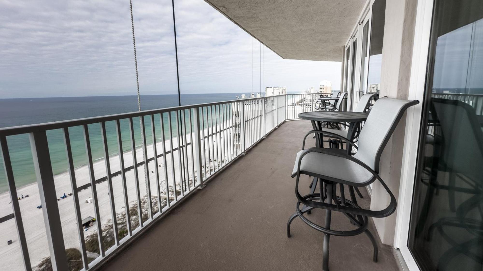 New Rental - 3Br 3Ba Corner Beachfront - 2024 Remodel - 3 Pools, Tiki Hut, Gym, Tennis Panama City Beach Esterno foto