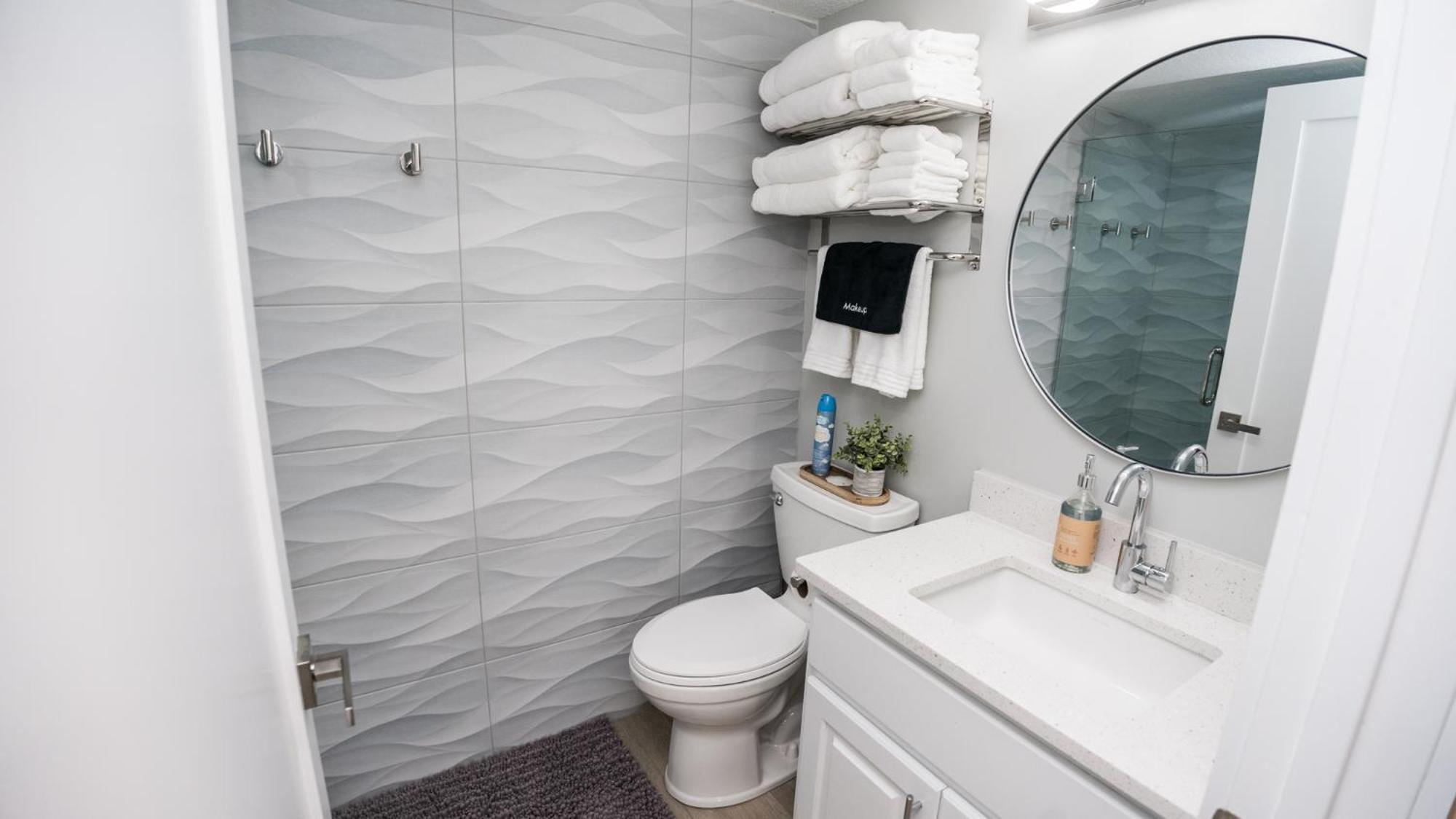 New Rental - 3Br 3Ba Corner Beachfront - 2024 Remodel - 3 Pools, Tiki Hut, Gym, Tennis Panama City Beach Esterno foto